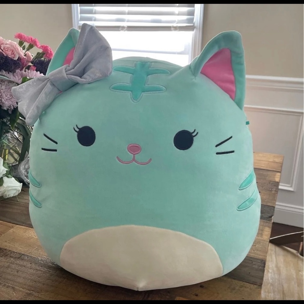 Tre’zure Cat Squishmallow